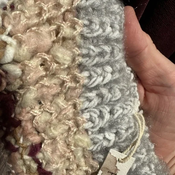 Blush Cozy Knitted Striped Pompom Winter Knit Beanie Women's Hat - Picture 5 of 5